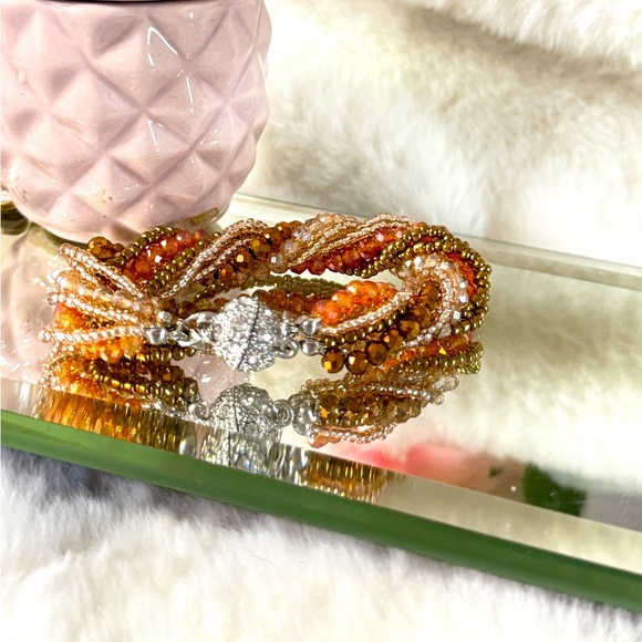 Vintage Style Magnetic Clasp Glass Bracelet - Bohemian Style. - Picture 7 of 12